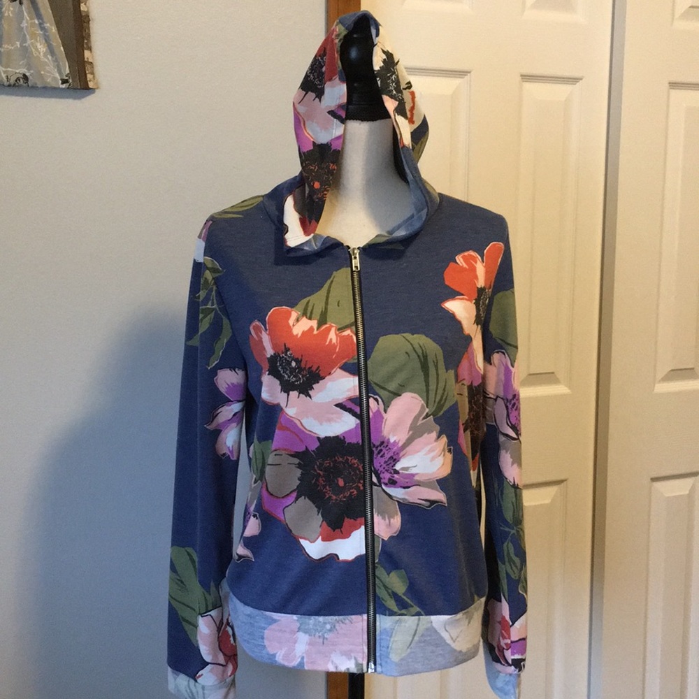 EUC floral hoodie zip